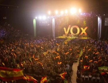 Ισπανία: Το Vox αναλαμβάνει ρόλο στη διακυβέρνηση της Μαδρίτης